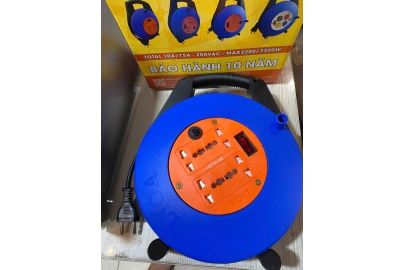 Ổ cắm quay tay kiểu xách tay XTDD10-2-10A